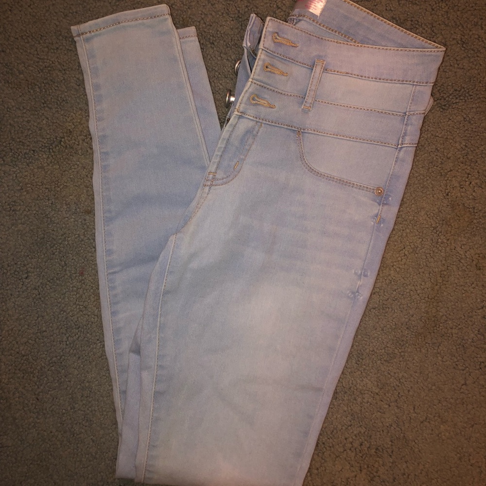 No Boundaries Jeans